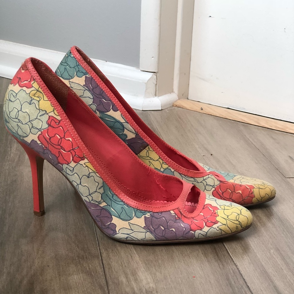Nine West Hydrangea Print Canvas & Leather heels